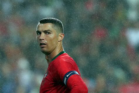 Manchester United owners consider sale as Ronaldo exits