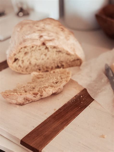 Easy Homemade Dutch Oven Bread Recipe — Go French Yourself