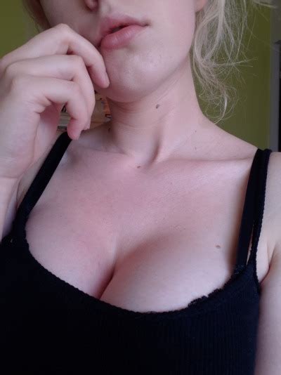 Busty Old Nude Womans Tumblr Tumbex