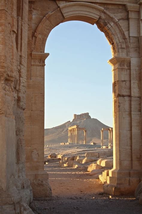 Ancient ruins at Palmyra, Syria | MATTHEW'S ISLAND