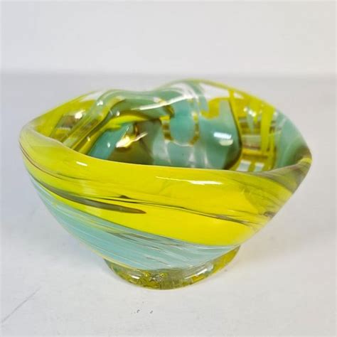 Art Glass Swirl Design Bowl