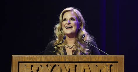 Who Is Trisha Yearwoods Husband? - Details