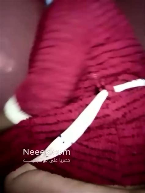 قحبة مغربية خانزة معفونة تتخشي زب اصطناعي في طبونها المارج Maroc 9ahba Dildo Arab