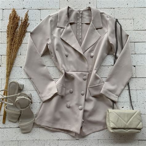 Macaquinho Alfaiataria Manga Longa Golinha E Es Nude Dondoca Moda Feminina