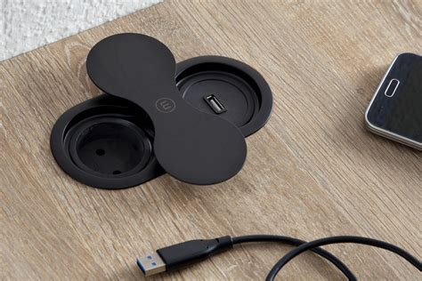 Встраиваемая розетка для кухни и офиса с USB для зарядки
