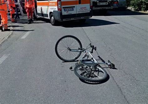 Montecassiano In Sella Alla Sua Bici Investito Da Unauto Grave Un