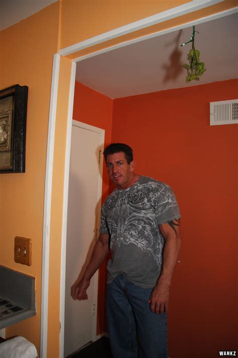 Kendra Secrets Busty Cougar Cumslut 009 Porn Pic