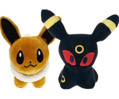 Kit Eevee Evolutions Con 2 Peluches Pokémon Eevee Y Umbreon Mercadolibre