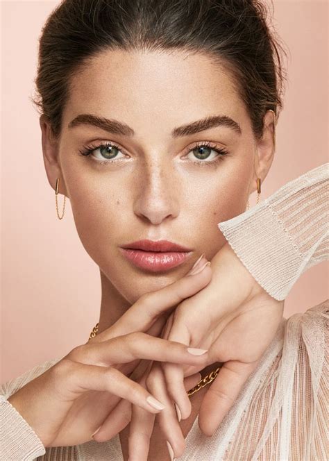 Hot Sexy Lara Jade Bikini Pics