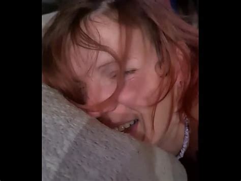 Mon mec me surprend en train de me faire défoncé le cul en levrette XVIDEOS