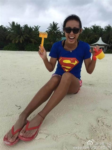 8 Hot Sexy Wang Qiang Bikini Pics