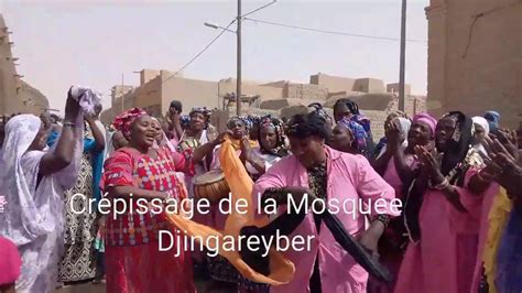 Crépissage De La Mosquée De Djingareyber De Tombouctou Youtube