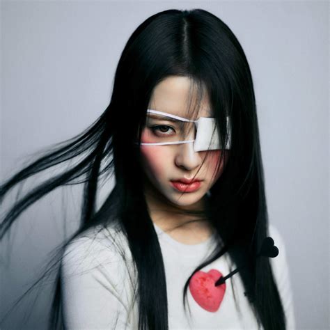 HUH YUNJIN | Wiki | Lesserafim [르세라핌] Amino