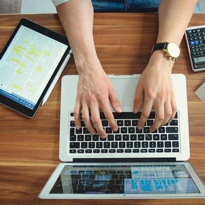 Wirtschaftsmittelschule WMS — Wirtschaftsgymnasium und ...