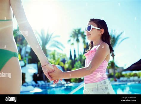 6 bis 7 jahre mit bikini Fotos und Bildmaterial in hoher Auflösung Alamy