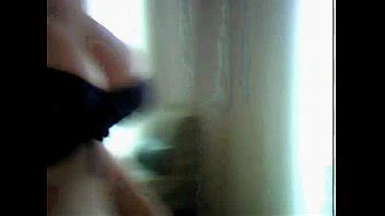 Hermosa MILF presumiendo ante la cámara XVIDEOS