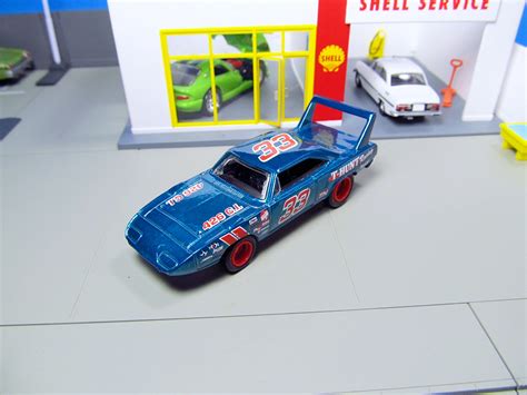 Hot Wheels Super Treasure Hunt Plymouth Superbird