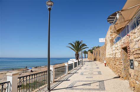 Avenida Dos Pescadores - Requalificação da Iluminação da Avenida dos Pescadores na Vila da Luz