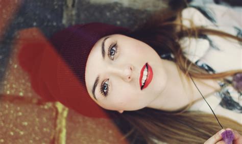Brunette Blurred Red Lipstick Blue Eyes Women Face Model Hat HD Wallpaper Rare Gallery