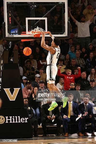 Vanderbilt Commodores Guard Tyrin Lawrence Dunks The Ball On A Fast