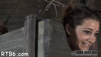 Valiente belleza está recibiendo una paliza en su sexy wazoo XVIDEOS