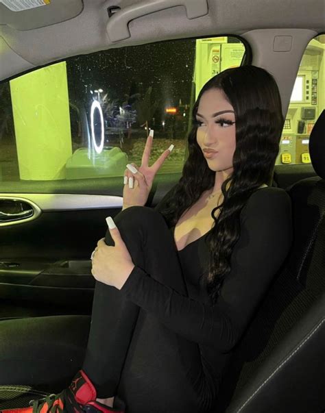 100 Latina Pics Ideas In 2025 Latina Pics Pretty Selfies Cute Selfie Ideas