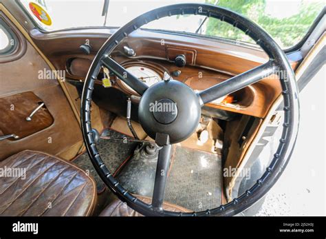 Steering wheel and interior of a 1938 Hillman Minx Stock Photo - Alamy