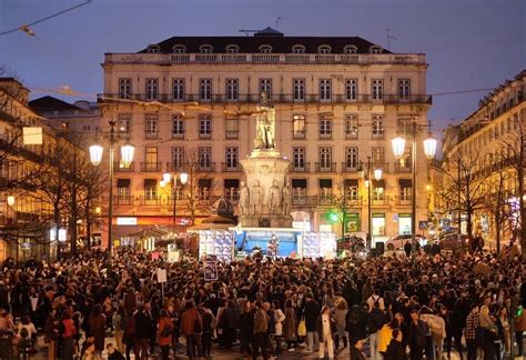 Apenas 10 Dos Residentes Em Portugal Participaram Em Manifestações