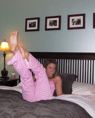 Pictures Of Blueyed Cass Taking Hot Pics Of Herself In Bed Porn Pictures XXX Photos Sex Images