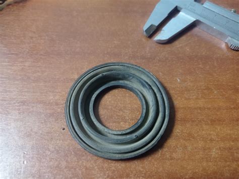 В поисках ремкомплекта передних суппортов — Mitsubishi Colt II, 1,4 л ...