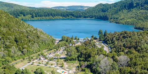 Blue Lake Top 10 Rotorua Duck Tours