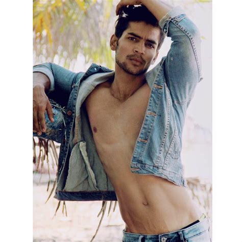 Shirtless Bollywood Men Mumbai S Hottest Male Model Poses Nude