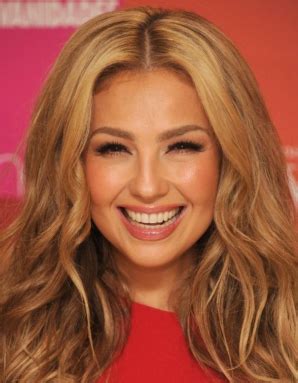 Thalia muestra su figura en bikini a sus años Primera Hora
