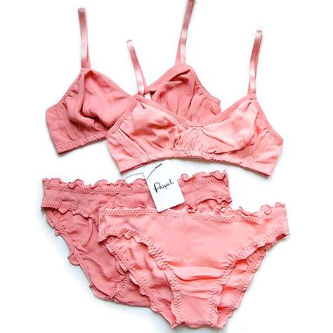 Touch The Skin Naked Pasquet