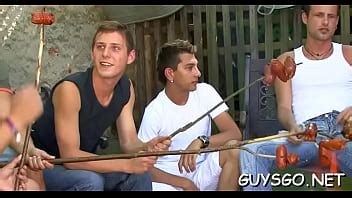 Ducha llena de schlongs rígidos XVIDEOS