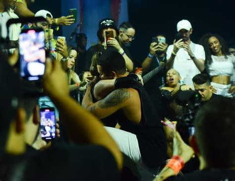 Carlinhos Maia E Gkay Fazem As Pazes No Palco Da Farofa E Choram Em