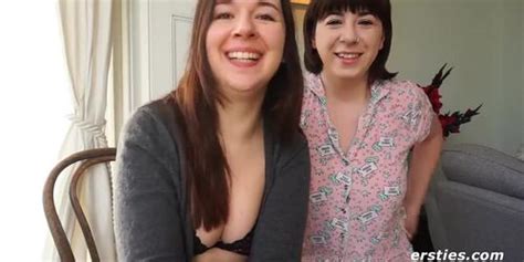 Girls Out West Adorable Cutie With A Glass Dildo Tnaflix