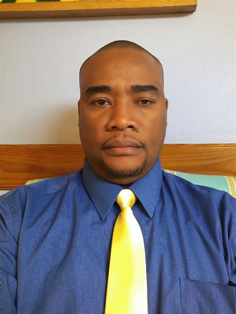 noel francis trackalerts