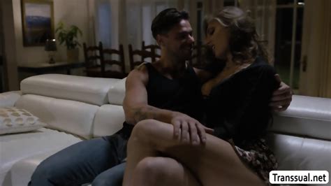 Bigtits Tranny Babe Gets Her Ass Barebacked By Her New