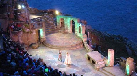 El Espectacular Teatro Al Aire Libre De Minack