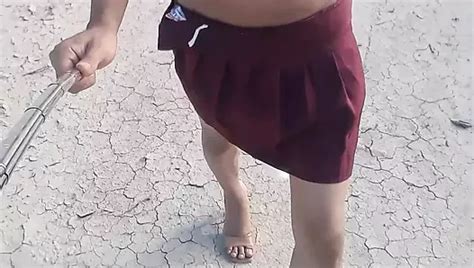 Desnuda En Publico Trans Caliente Con Sandalias Altas Y Plug Anal Xhamster