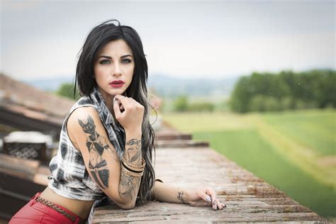 Adele Jade Brunette Girl Glance Hands Tattoos HD Phone Wallpaper Rare Gallery