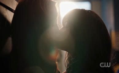 Madelaine Petsch Vanessa Morgan Lesbian Scene In Riverdale Aznude