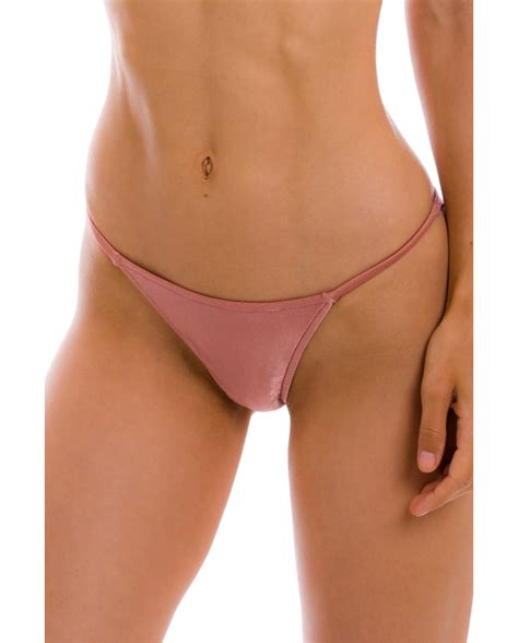 Brazylijskie Figi Do Bikini O Wąskich Bokach W Kolorze Nude Bottom Callas Cheeky Fixa Marka