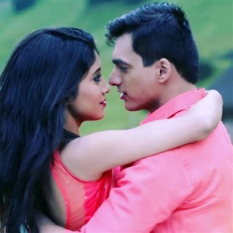 Shivangi Joshi And Mohsin Khan S Romantic PDA Is The Perfect Answer To