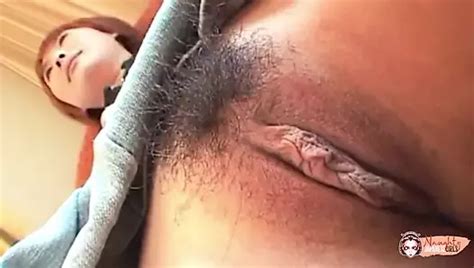 Interracial Sex Auf Dem Boden Mit Ihrem Freund Zu Haben Machte Das