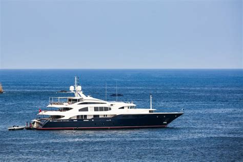 Inside Lady Michelle Yacht • Benetti • 2003 • Value 25000000 • Owner