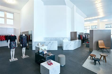 Bei The Corner Designermode shoppen | Mit Vergnügen Berlin