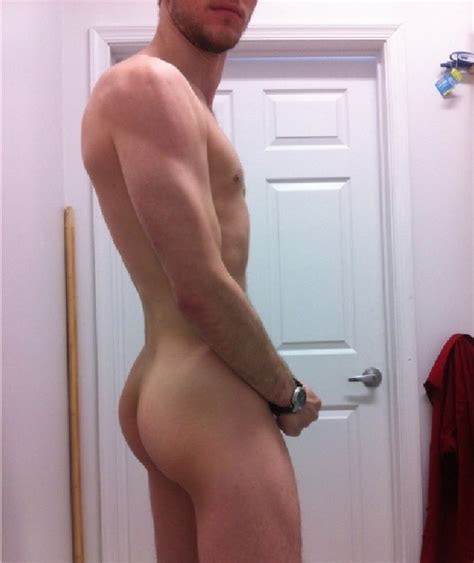 Nude Gay Guy Showing His Smooth Ass Nude Men Post