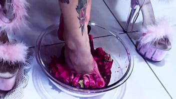 Mis Pies Rosados Y Desordenados Siempre Te Har N Desear M S Xvideos